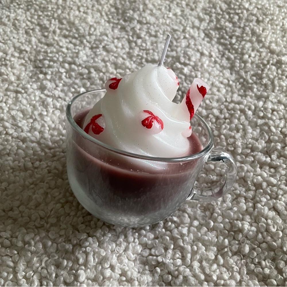 Peppermint hot cocoa candle